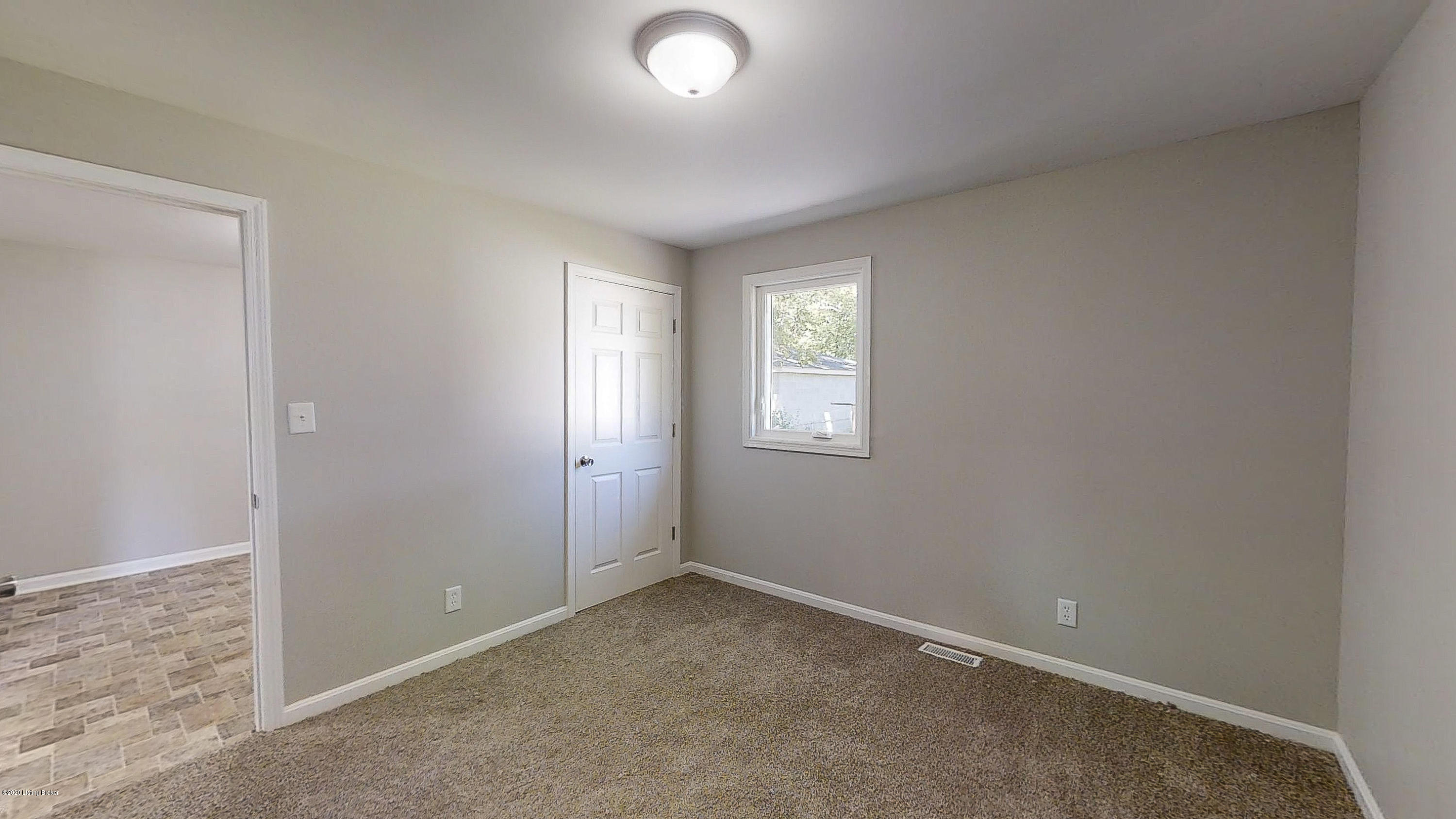 2 Cillia Road Louisville, KY 40216 - Photo 6 of 24 10020 Crooked Oak Way-9