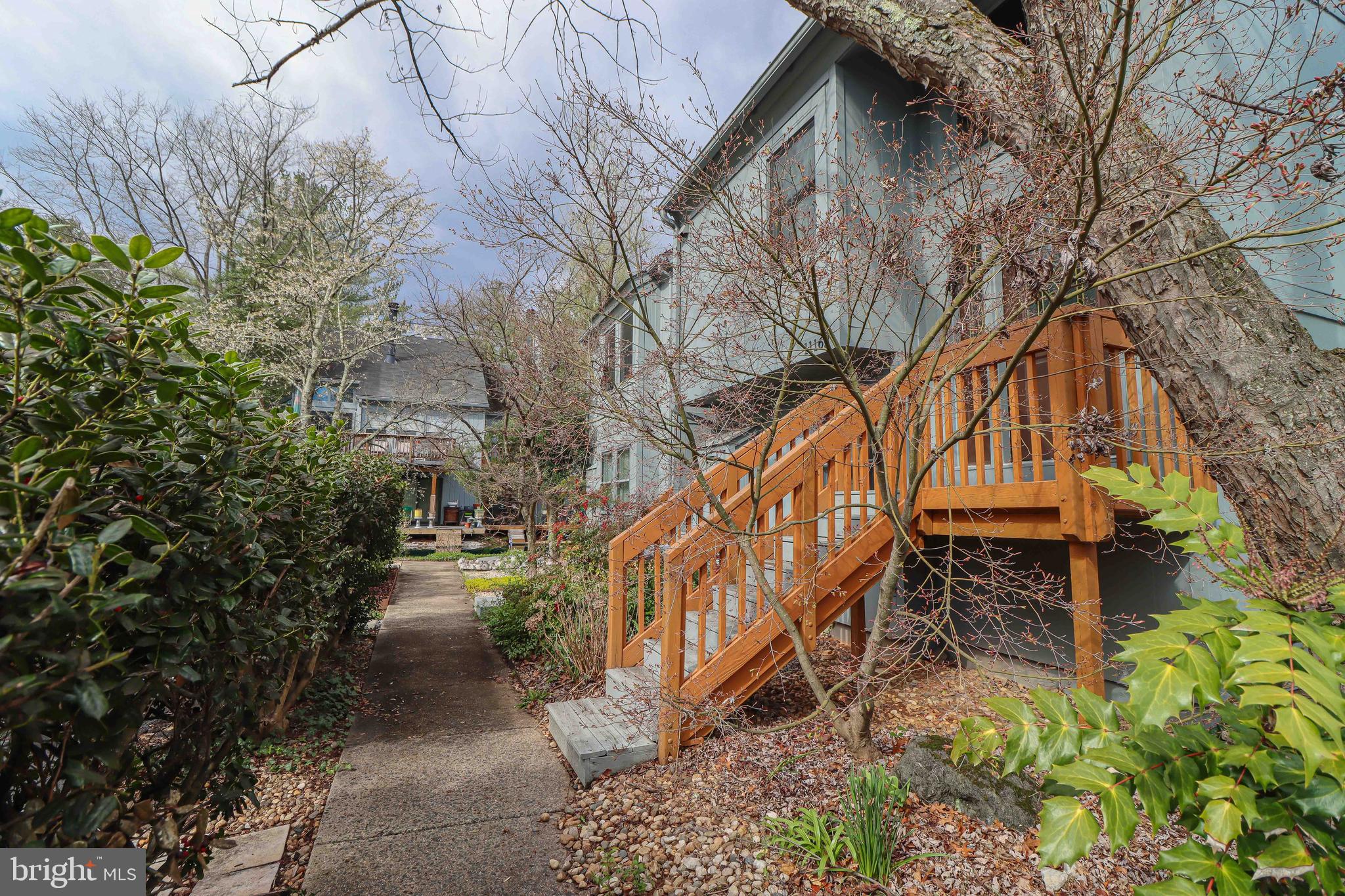 11162 Glade Drive Reston, VA 20191 - Photo 2 of 39 Exterior