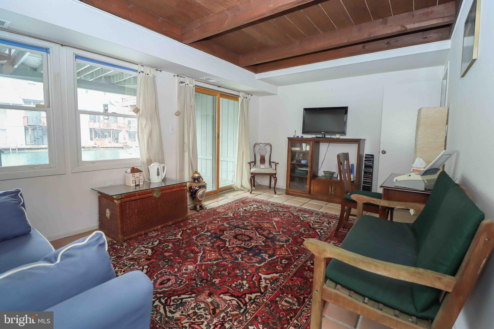 11162 Glade Drive Reston, VA 20191 - Photo 34 of 39 Lower lounge/reck room