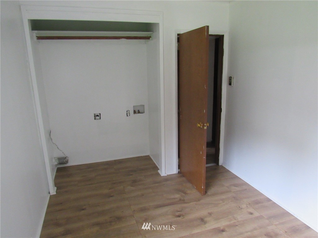 15204 Renton Issaquah Road Southeast Renton, WA 98059 - Photo 13 of 25