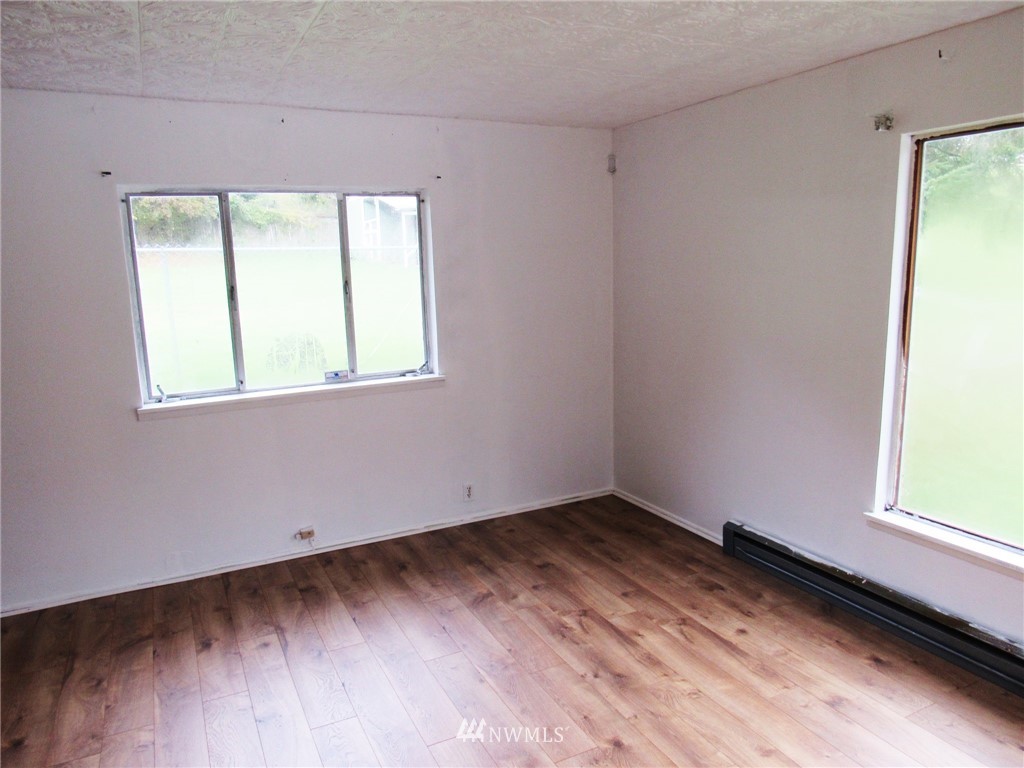 15204 Renton Issaquah Road Southeast Renton, WA 98059 - Photo 14 of 25