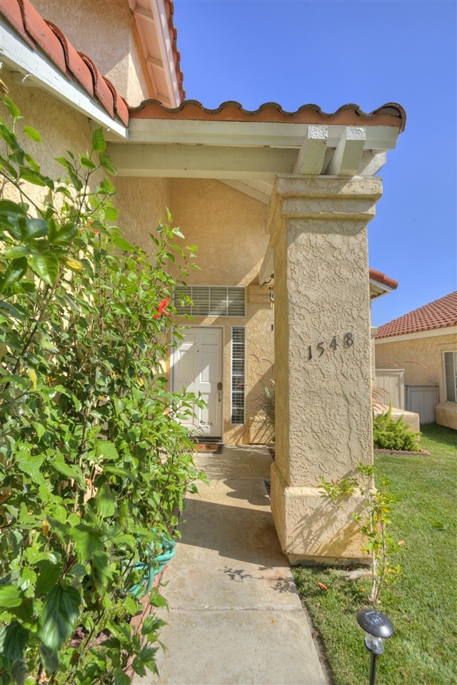 1548 Promontory Ridge Way Vista, CA 92081 - Photo 2 of 19