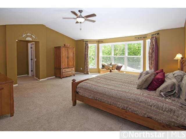 17127 Acorn Ridge Eden Prairie, MN 55347 - Photo 10 of 18