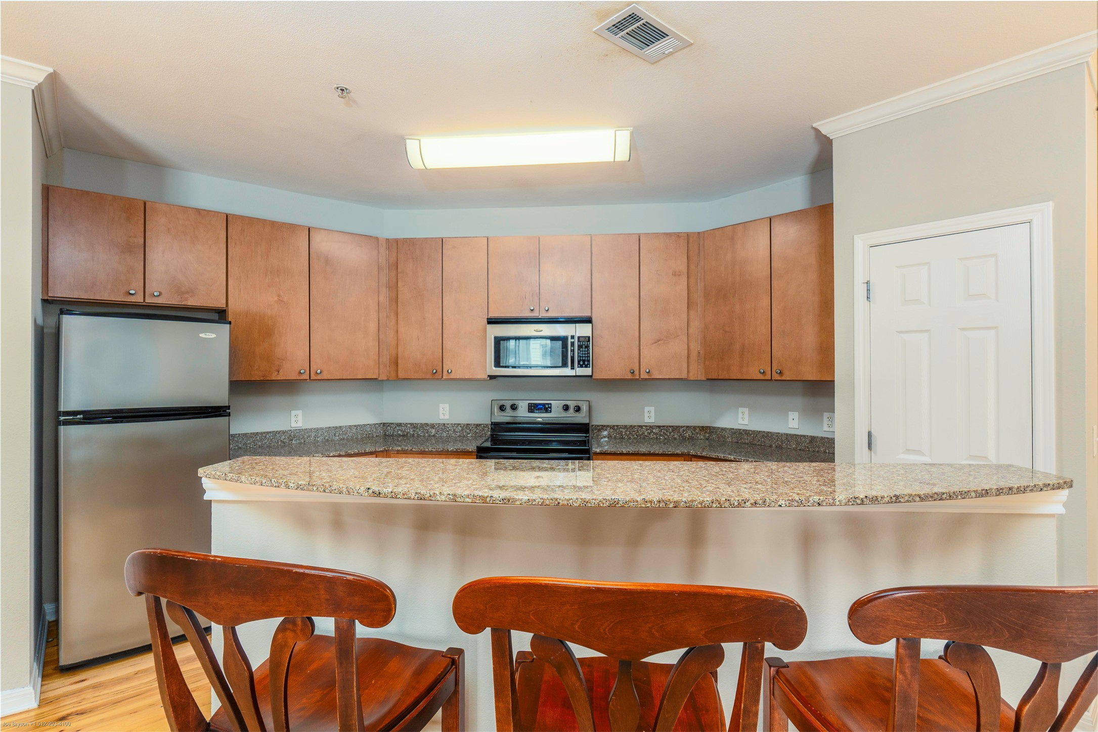 2502 Leon Street, Unit 305 Austin, TX 78705 - Photo 9 of 26 Breakfast bar