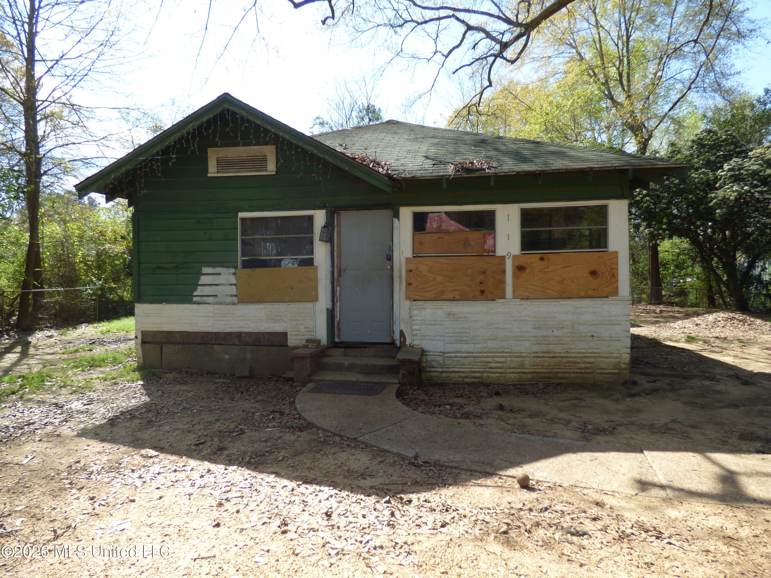 119 Williams Street Hazlehurst, MS 39083 - Photo 1 of 16 P1340338