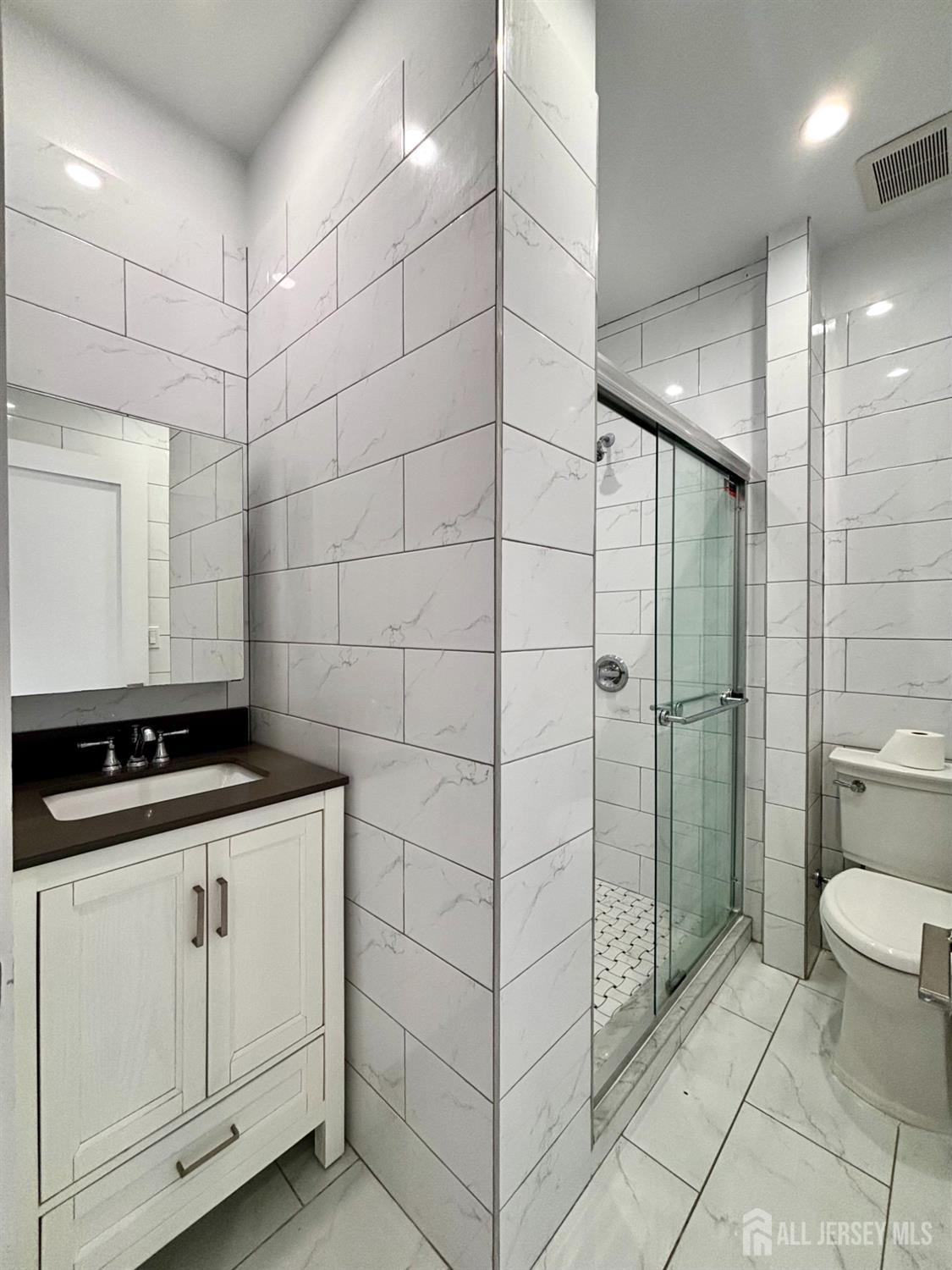 164 Riva Avenue Milltown, NJ 08850 - Photo 12 of 17