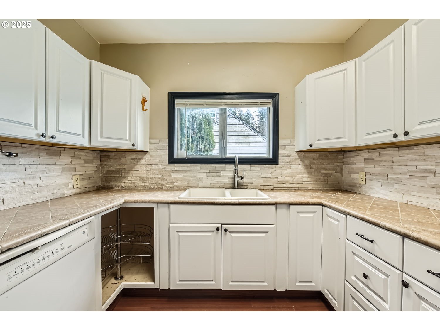 355 Northeast 35th Avenue Camas, WA 98607 - Photo 12 of 36 Kitchen