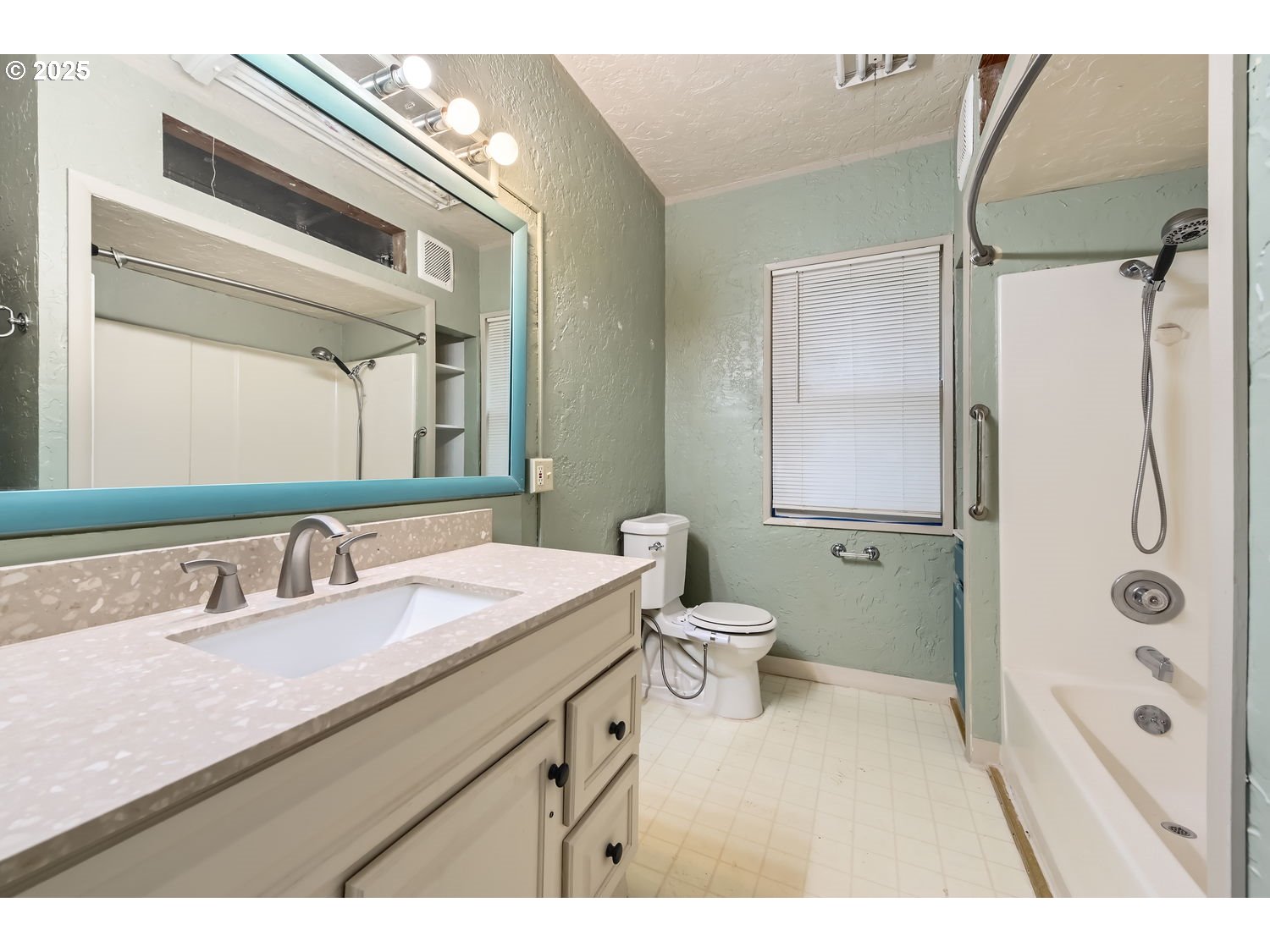 355 Northeast 35th Avenue Camas, WA 98607 - Photo 17 of 36 Bathroom
