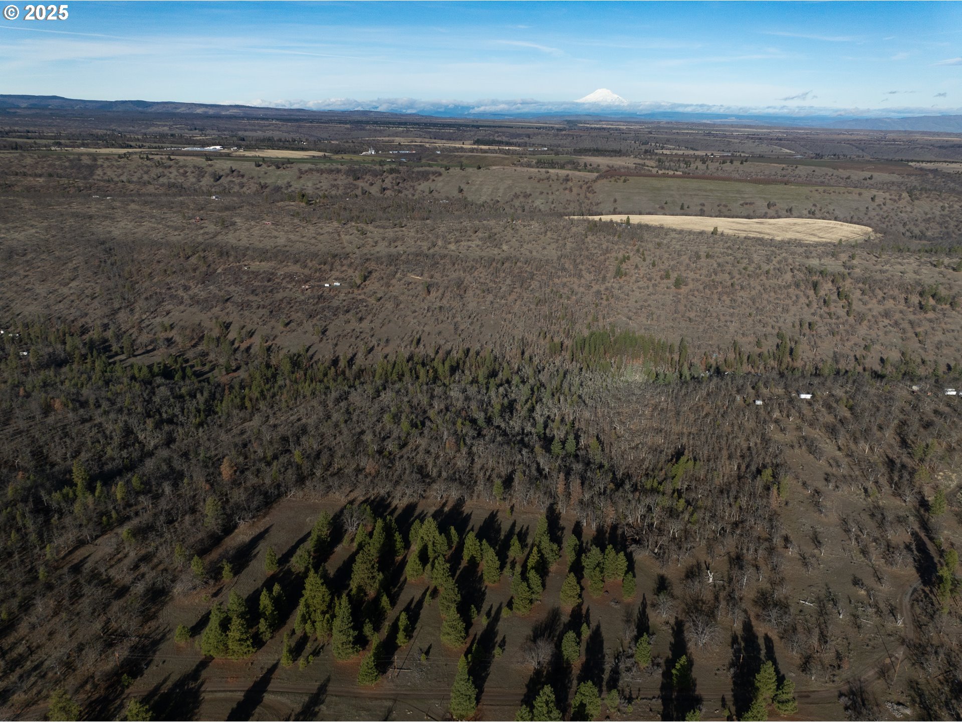 0 South Valley Road Dufur, OR 97021 - Photo 2 of 32 a view of a room with an outdoor space
