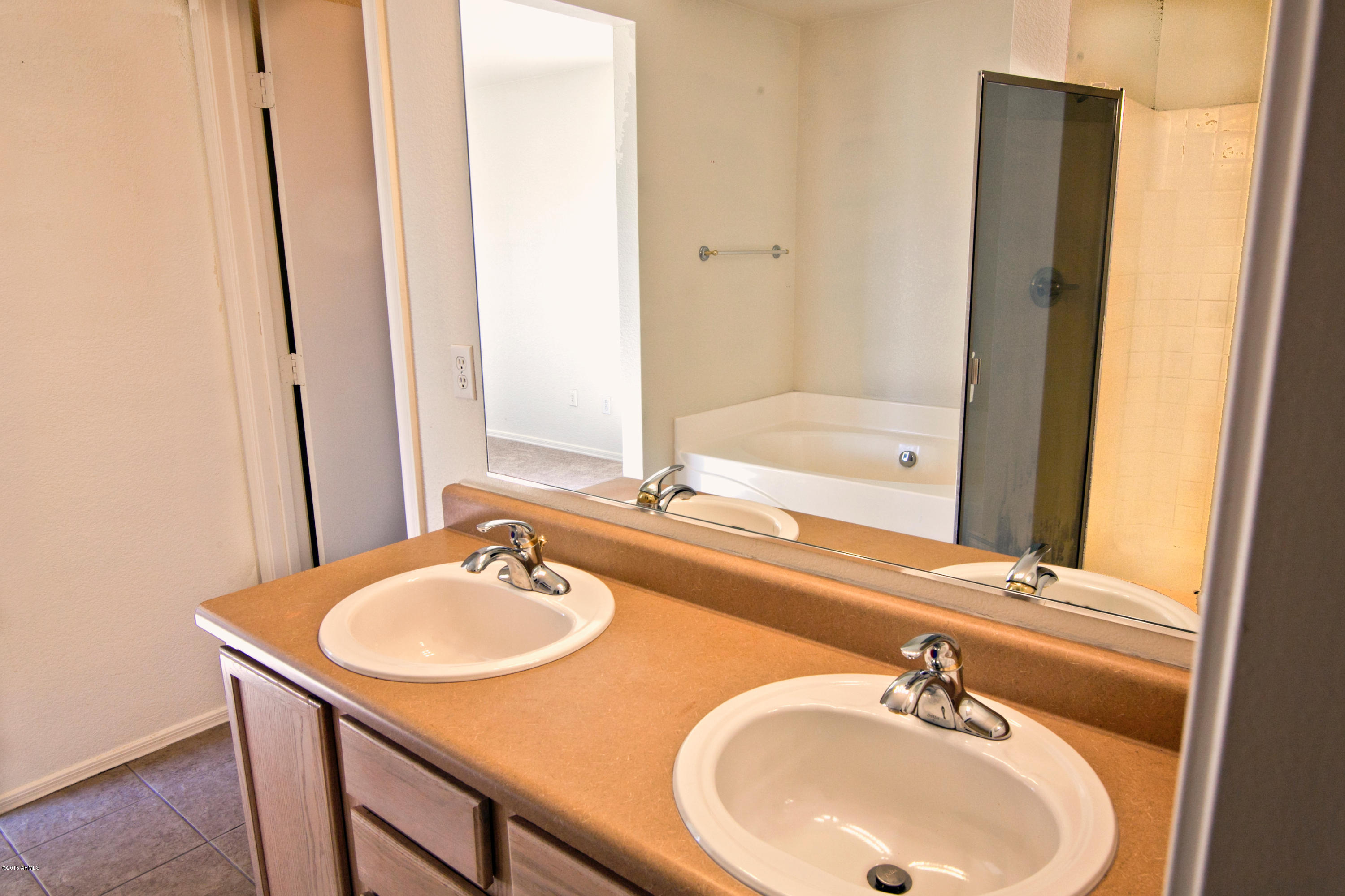 2607 West Bloch Road Phoenix, AZ 85041 - Photo 12 of 20 Master Bath 2