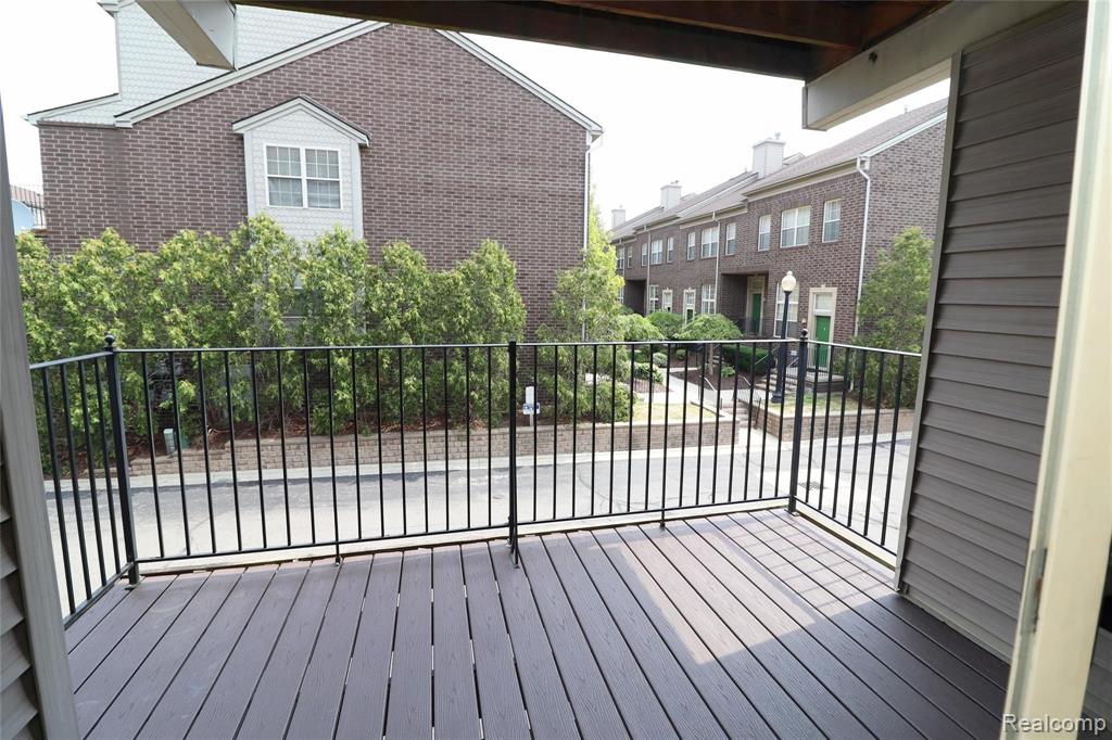4320 Maple Street Dearborn, MI 48126 - Photo 5 of 33