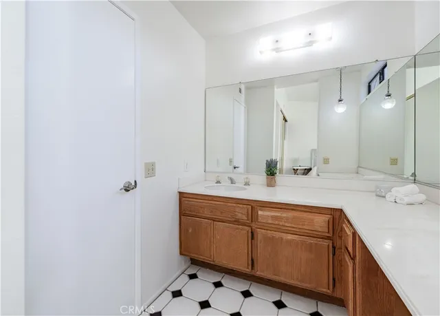 $619,000 | 1935 West Clipper Lane, Unit 50, Anaheim, CA 92801