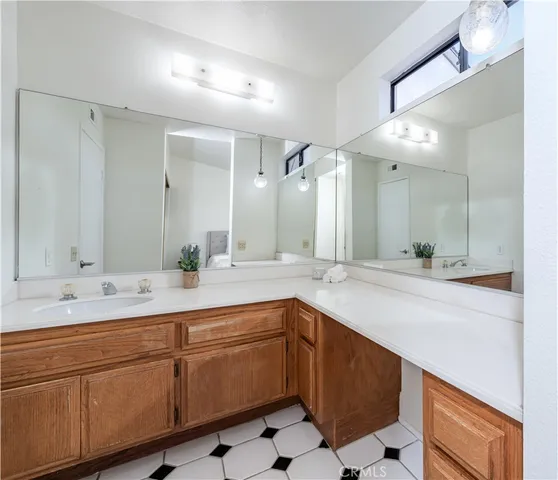 $619,000 | 1935 West Clipper Lane, Unit 50, Anaheim, CA 92801