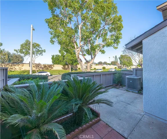 $619,000 | 1935 West Clipper Lane, Unit 50, Anaheim, CA 92801