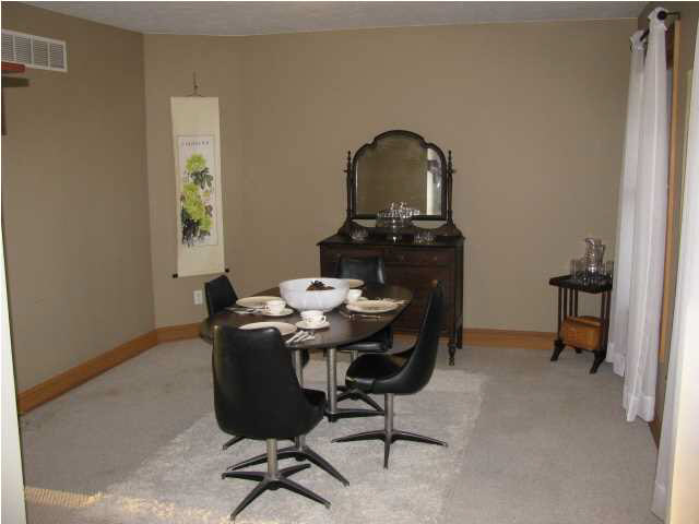 7175 Upton Road Mount Vernon, IN 47620 - Photo 9 of 36 Gallery Image 9