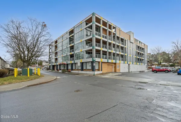 $1,100,000 | 128 Henry Street, Unit 406, Saratoga Springs, NY 12866