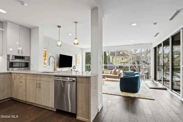 $1,100,000 | 128 Henry Street, Unit 406, Saratoga Springs, NY 12866