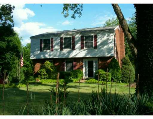 2341 Cramden Road Upper St. Clair, PA 15241 - Photo 1 of 8 Gallery Image 1