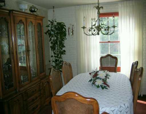 2341 Cramden Road Upper St. Clair, PA 15241 - Photo 4 of 8 Gallery Image 4