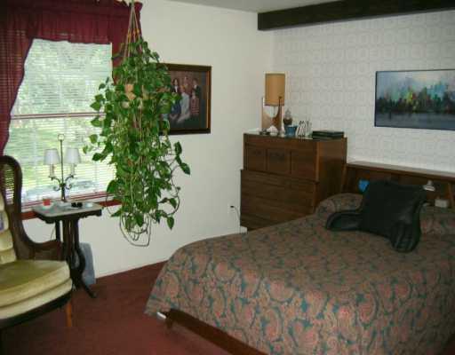 2341 Cramden Road Upper St. Clair, PA 15241 - Photo 7 of 8 Gallery Image 7