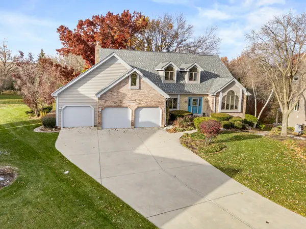 2772 Glendower Terrace, Elgin, IL 60124