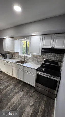 $1,850 | 118 East Moreland Avenue, Unit 22, Hatboro, PA 19040