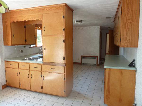 33 Marion Circle Ludlow, MA 01056 - Photo 12 of 15 Gallery Image 12