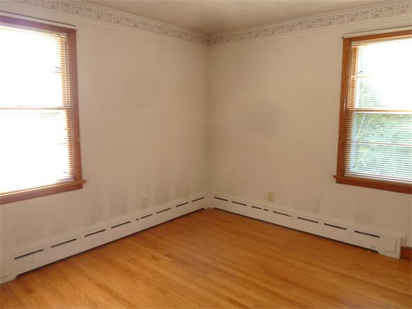 33 Marion Circle Ludlow, MA 01056 - Photo 5 of 15 Gallery Image 5