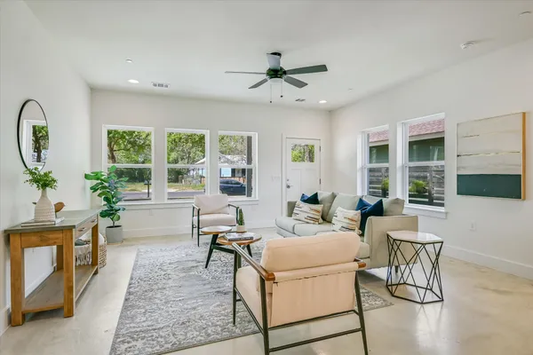 $525,000 | 1121 Walton Lane, Unit B, Austin, TX 78721