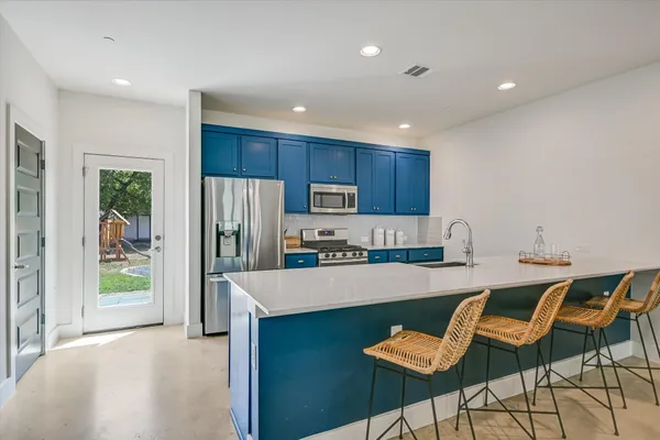 $525,000 | 1121 Walton Lane, Unit B, Austin, TX 78721