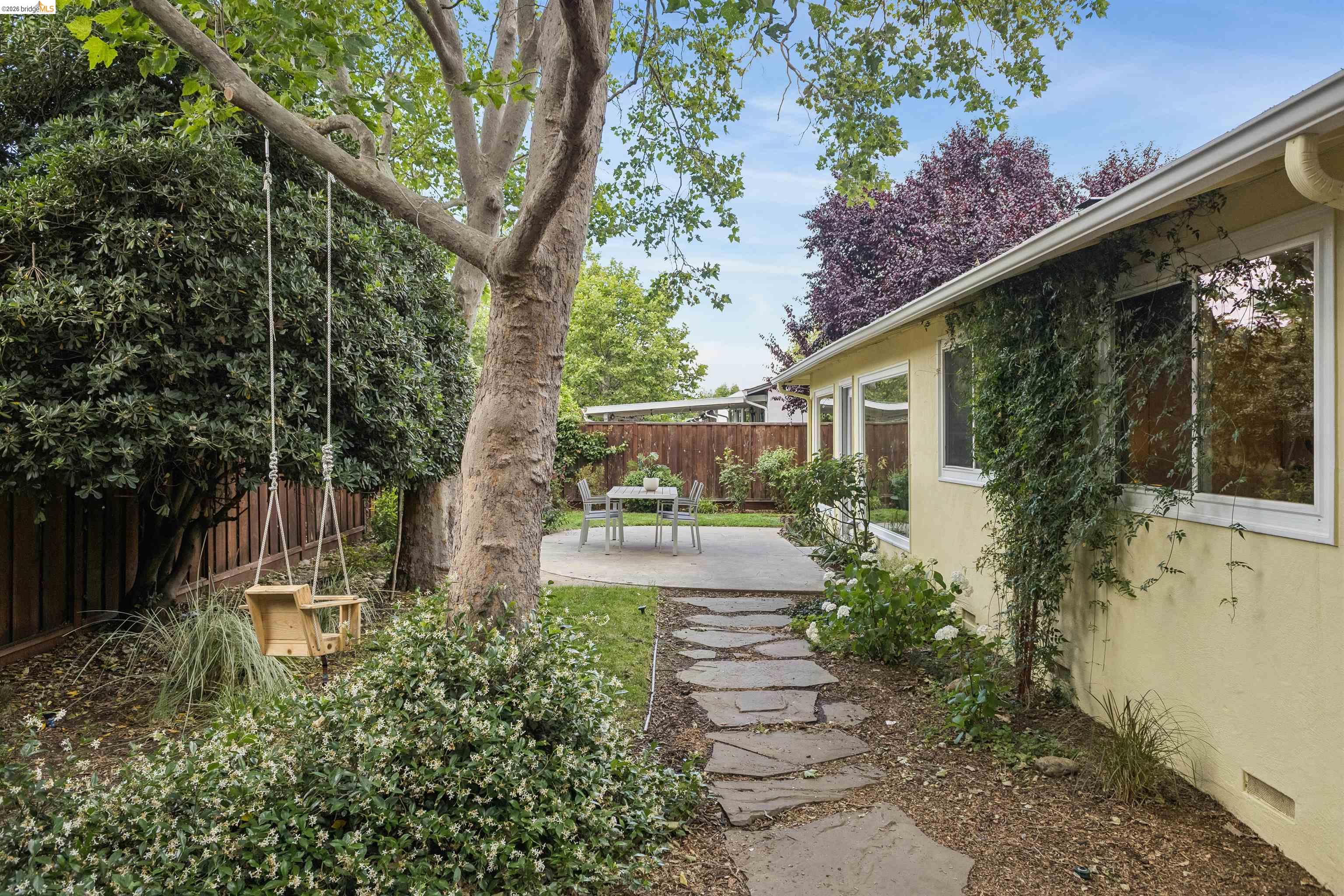 1231 Coventry Road Concord, CA 94518 - Photo 48 of 52