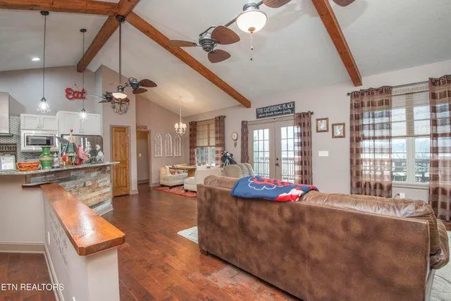 $950,000 | 174 Bluegreen Way, Rockwood, TN 37854