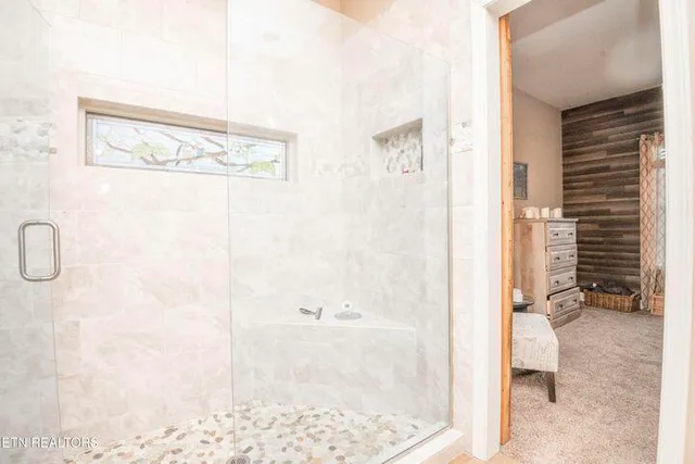 $950,000 | 174 Bluegreen Way, Rockwood, TN 37854