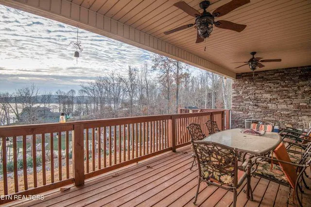 $950,000 | 174 Bluegreen Way, Rockwood, TN 37854