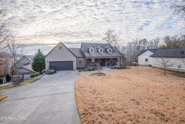 $950,000 | 174 Bluegreen Way, Rockwood, TN 37854