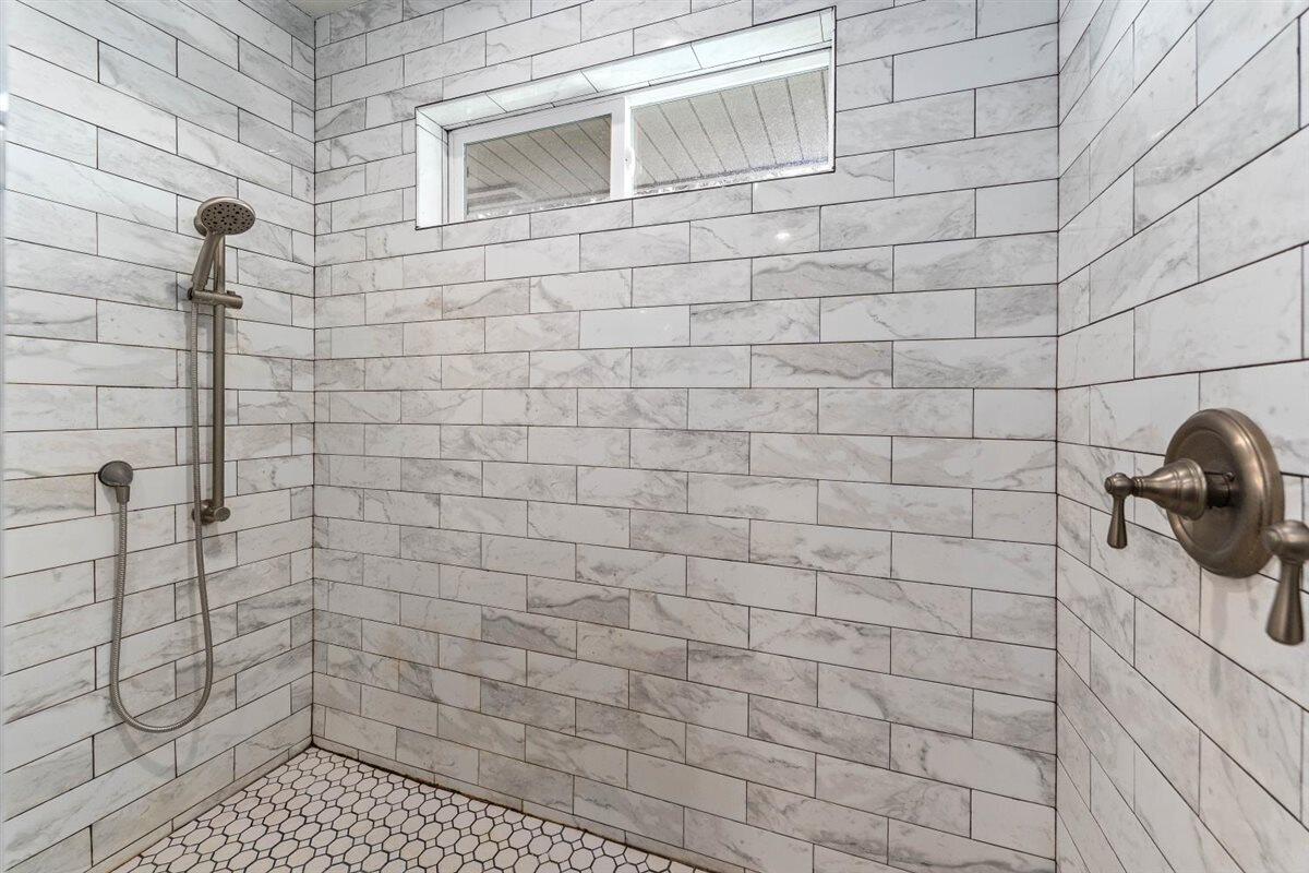 14545 Carriage Lane Red Bluff, CA 96080 - Photo 26 of 67 a bathroom with a shower