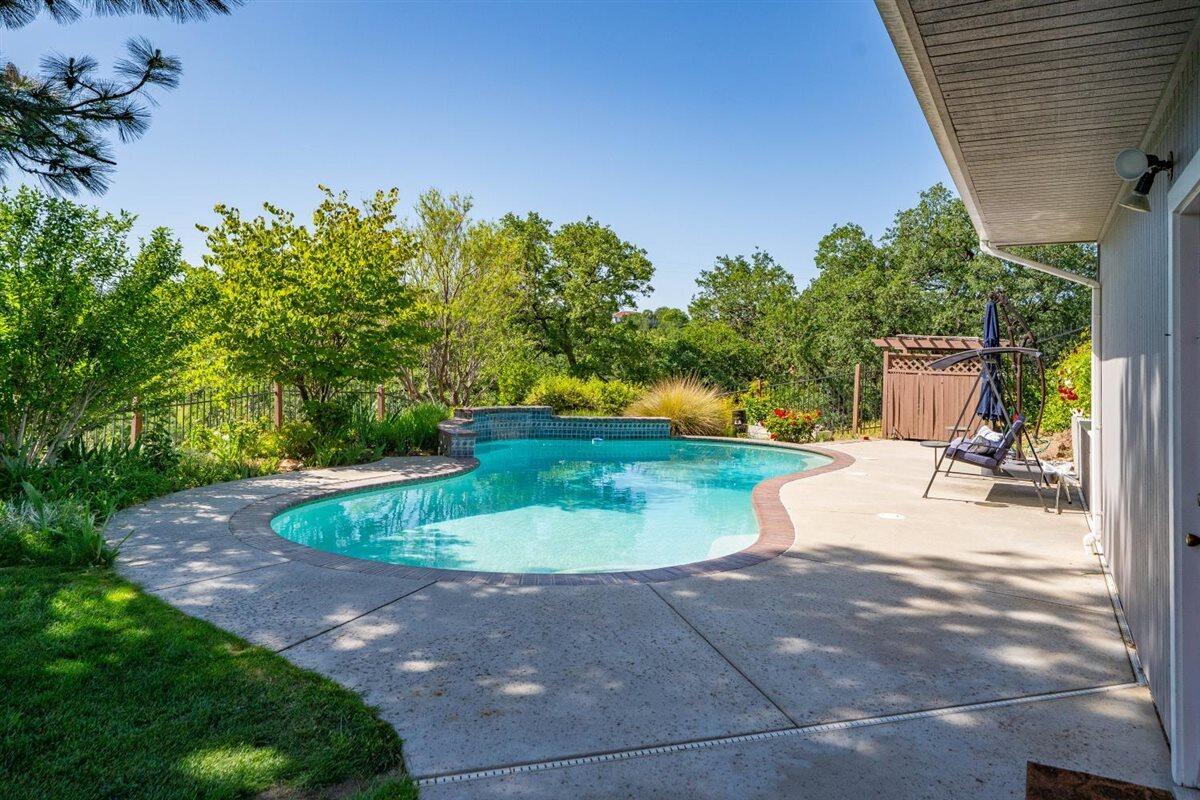 14545 Carriage Lane Red Bluff, CA 96080 - Photo 37 of 67 a view of a backyard