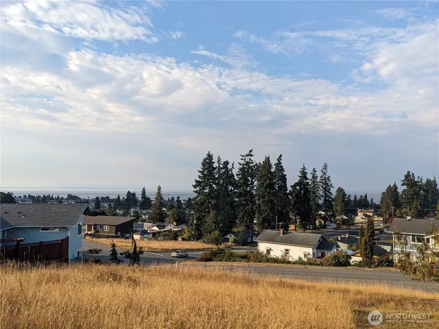a view of a lake with houses