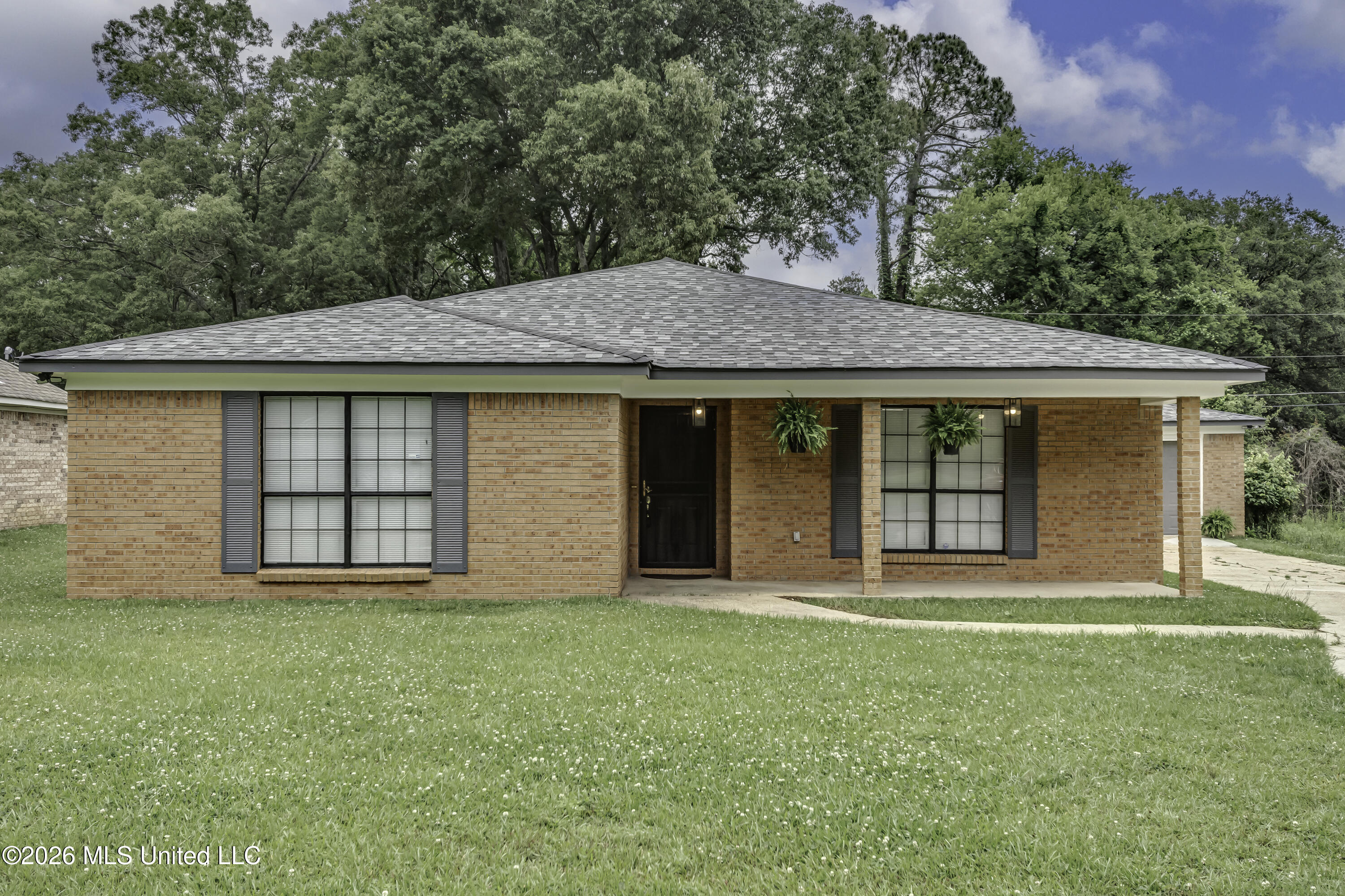 5534 Clinton Boulevard Jackson, MS 39209 - Photo 1 of 28 5534 Clinton Blvd--5