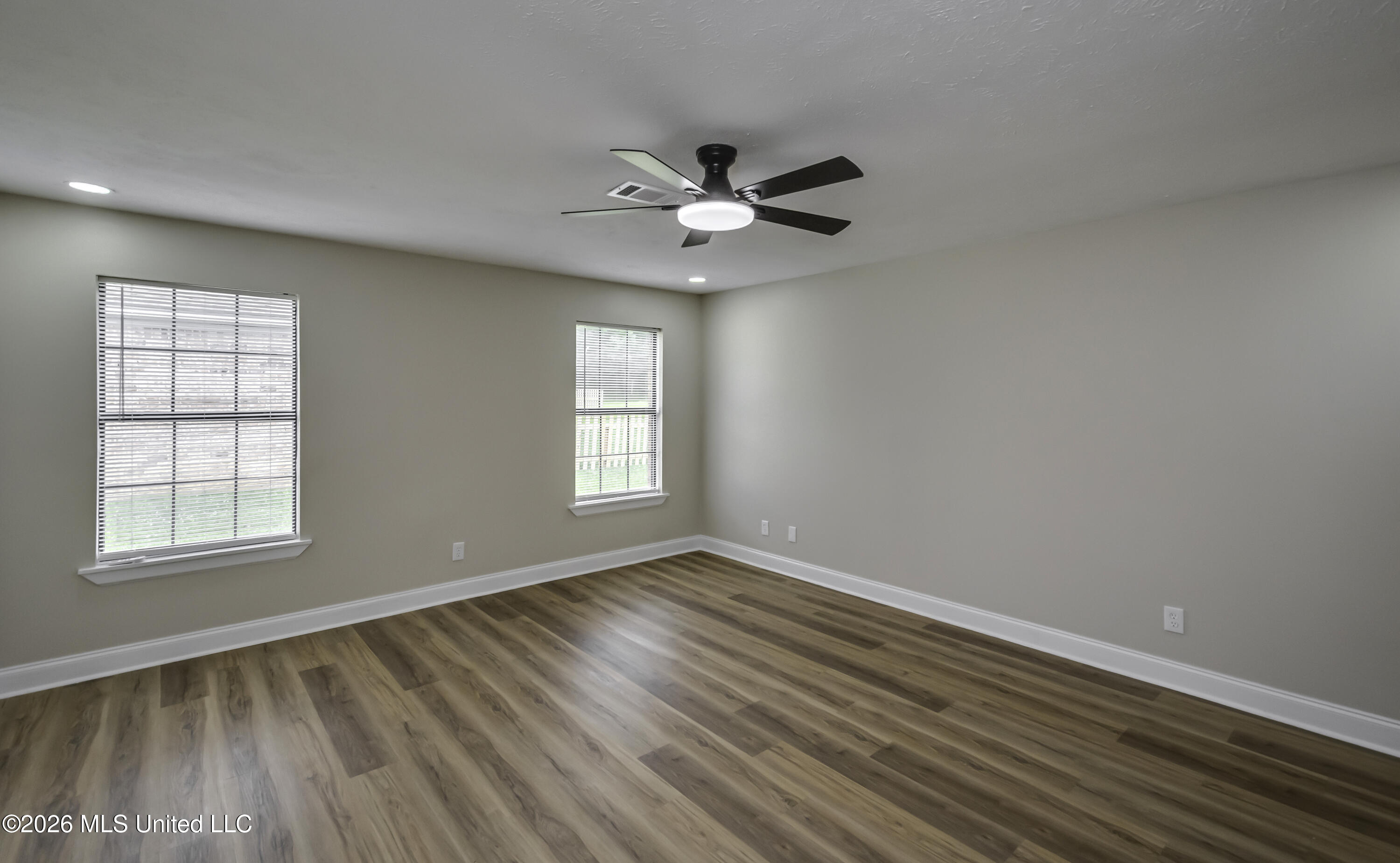 5534 Clinton Boulevard Jackson, MS 39209 - Photo 19 of 28 5534 Clinton Blvd--48