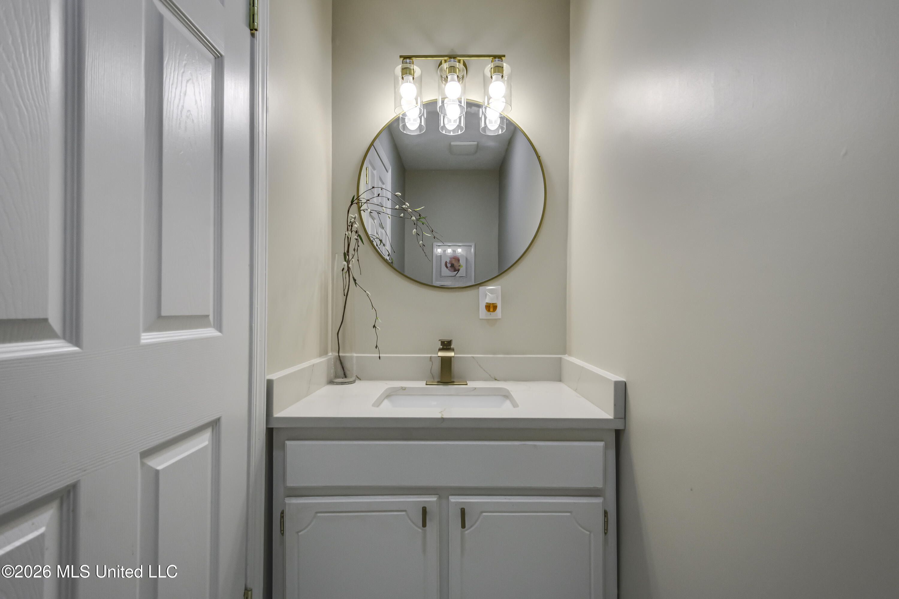 5534 Clinton Boulevard Jackson, MS 39209 - Photo 20 of 28 5534 Clinton Blvd--53