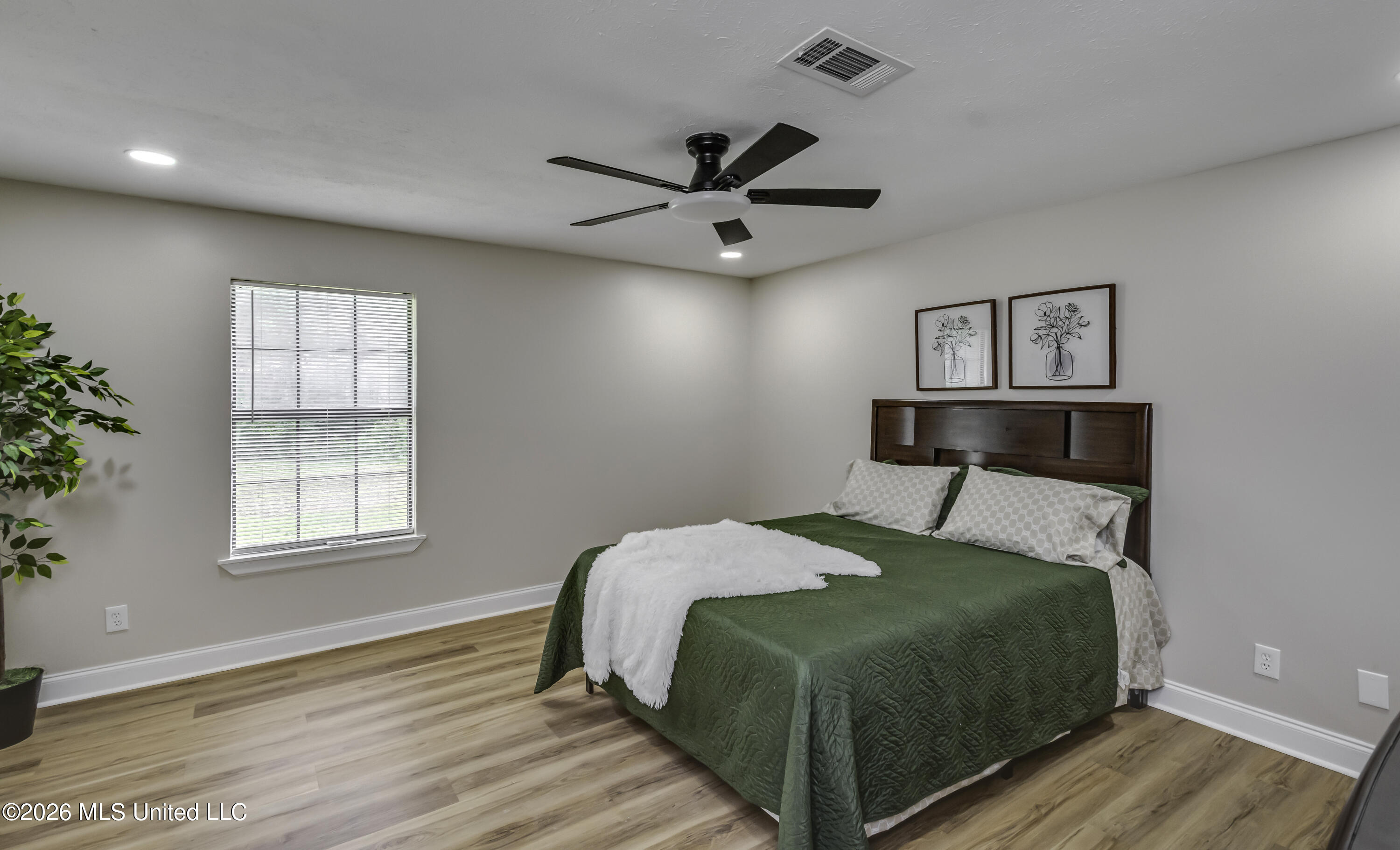 5534 Clinton Boulevard Jackson, MS 39209 - Photo 21 of 28 5534 Clinton Blvd--54