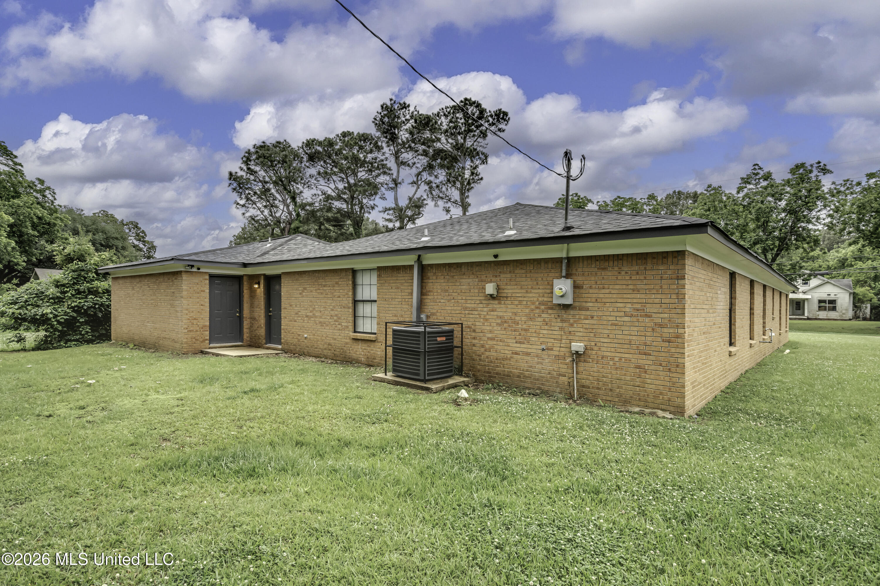 5534 Clinton Boulevard Jackson, MS 39209 - Photo 28 of 28 5534 Clinton Blvd--12