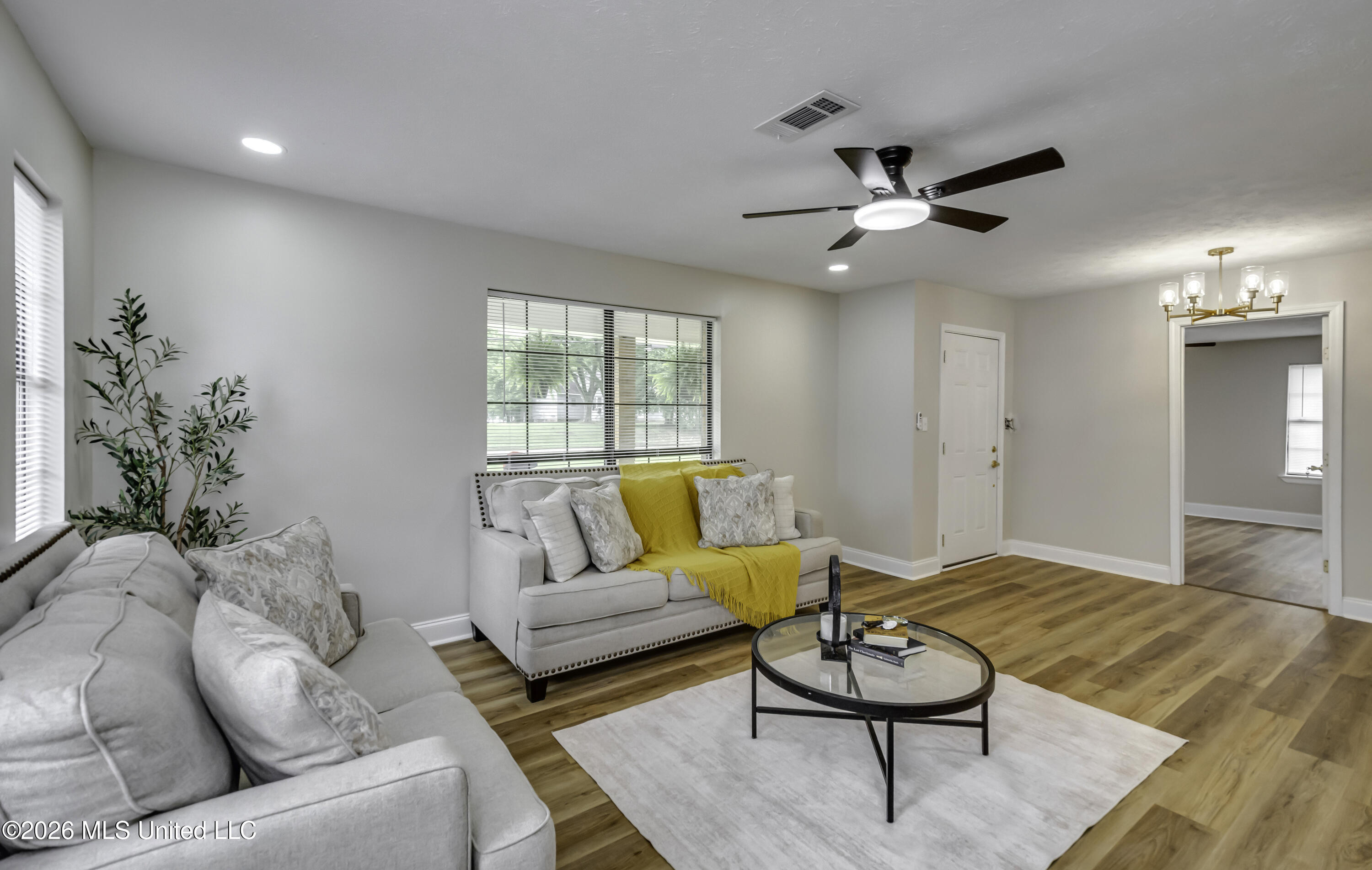 5534 Clinton Boulevard Jackson, MS 39209 - Photo 5 of 28 5534 Clinton Blvd--19