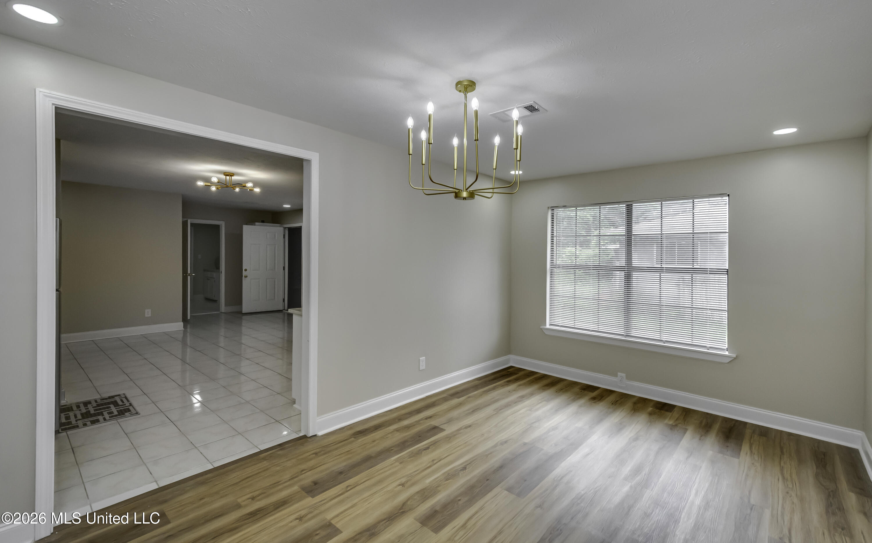 5534 Clinton Boulevard Jackson, MS 39209 - Photo 6 of 28 5534 Clinton Blvd--21