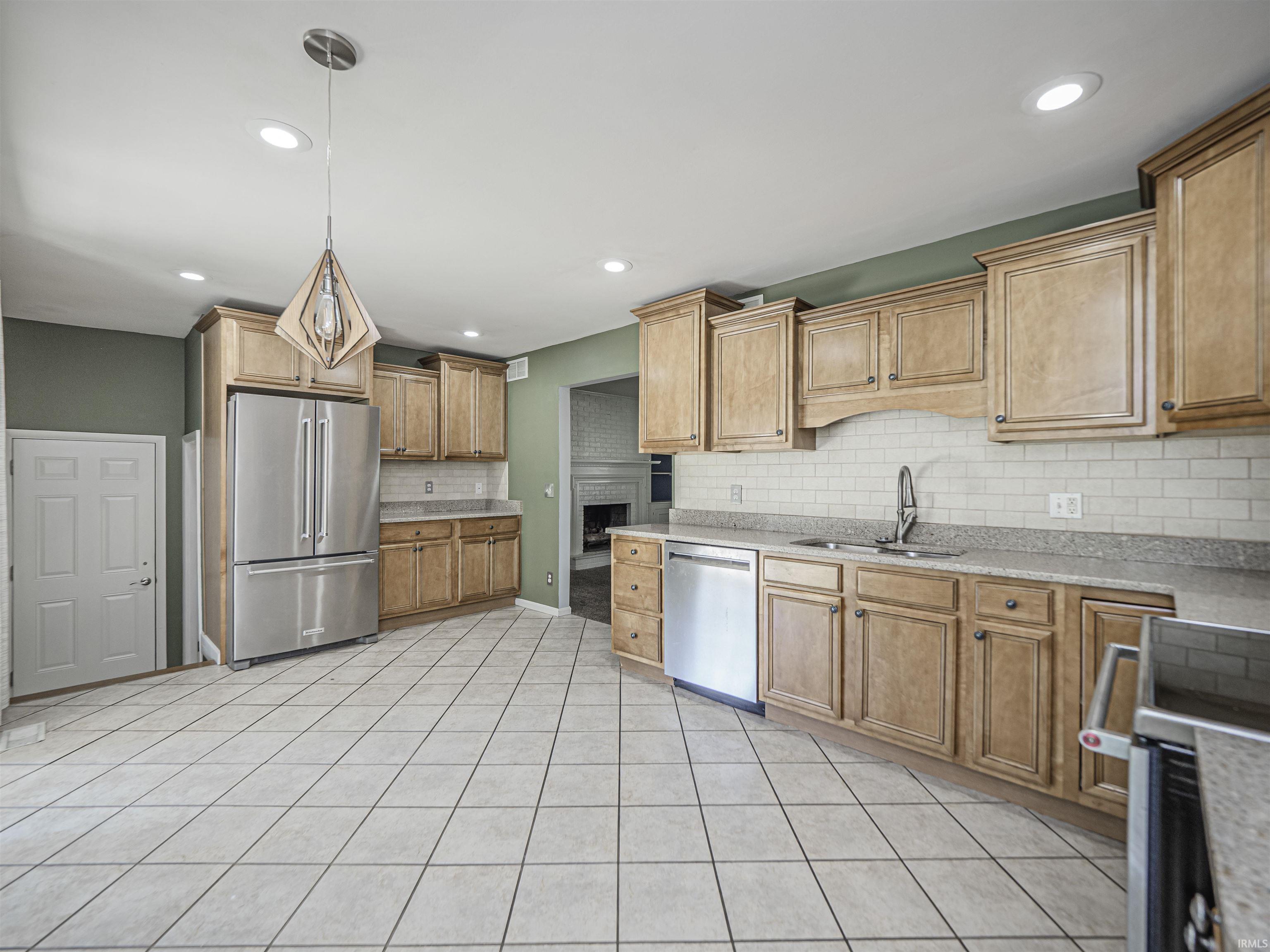 1170 South Stockwell Road Evansville, IN 47714 - Photo 16 of 33