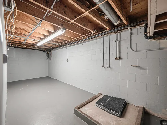 $267,000 | 1170 South Stockwell Road, Evansville, IN 47714