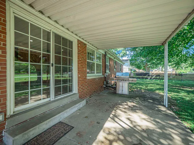 $267,000 | 1170 South Stockwell Road, Evansville, IN 47714