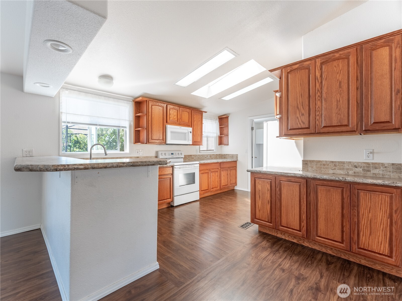 1559 Tybeau Road Wenatchee, WA 98801 - Photo 8 of 40 Gallery Image 8