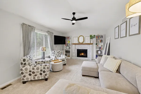 $424,900 | 5941 Cottonwood Drive, Ypsilanti, MI 48197